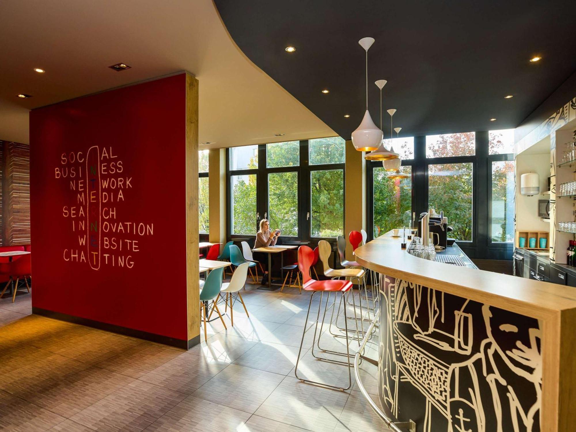 Ibis Luzern Kriens Hotel Horw Exterior photo